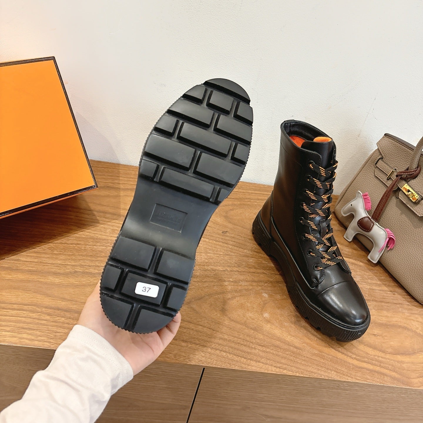 HM 26S LACE-UP ANKLE BOOTS IN BLACK LAMBSKIN