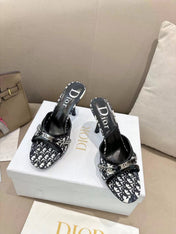 DIOR 26S KITTEN HEEL SLIDE SANDALS 85MM IN BLACK MONOGRAM CANVAS CALFSKIN CHAIN STRAP