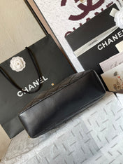CAMERA BAG 24 IN BLACK QUILTED LAMBSKIN DOUBLE C GOLD COIN