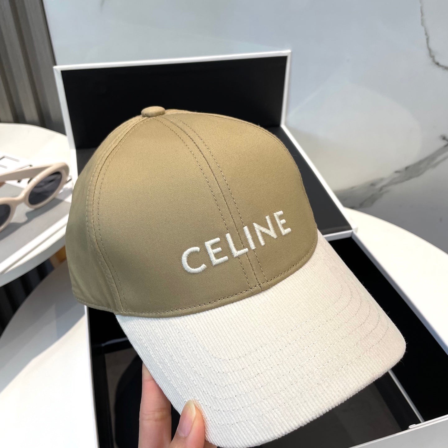 BASEBALL CAP MODEL 652408 IN OLIVE GREEN AND WHITE FABRIC