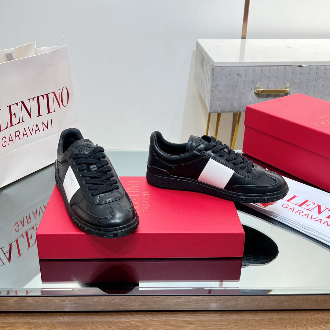 VALENTINO 25S UPVILLAGE SNEAKERS IN BLACK MIX WHITE LAMBSKIN