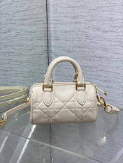 GROOVE MINI 17 BAG IN WHITE CREAM LAMBSKIN