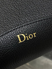 DIOR 26S MEDAILLON BUCKET BAG 26 IN BLACK CALFSKIN