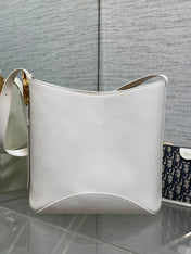 DIOR 26S MEDAILLON BUCKET BAG 26 IN WHITE CALFSKIN