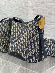 DIOR 26S MEDAILLON BUCKET BAG 26 IN BLACK OBLIQUE JACQUARD