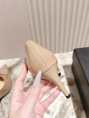 CC HIGH HEEL PUMPS 25S IN BEIGE LAMBSKIN WITH BOW ATTACHED