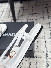 CHANEL 26S THONG SANDALS IN WHITE CALFSKIN WITH GOLD HARDWARE
