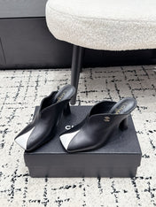 CHANEL 26S SQUARE-TOE HEELED MULES 95 MM IN BLACK MIX WHITE LAMBSKIN