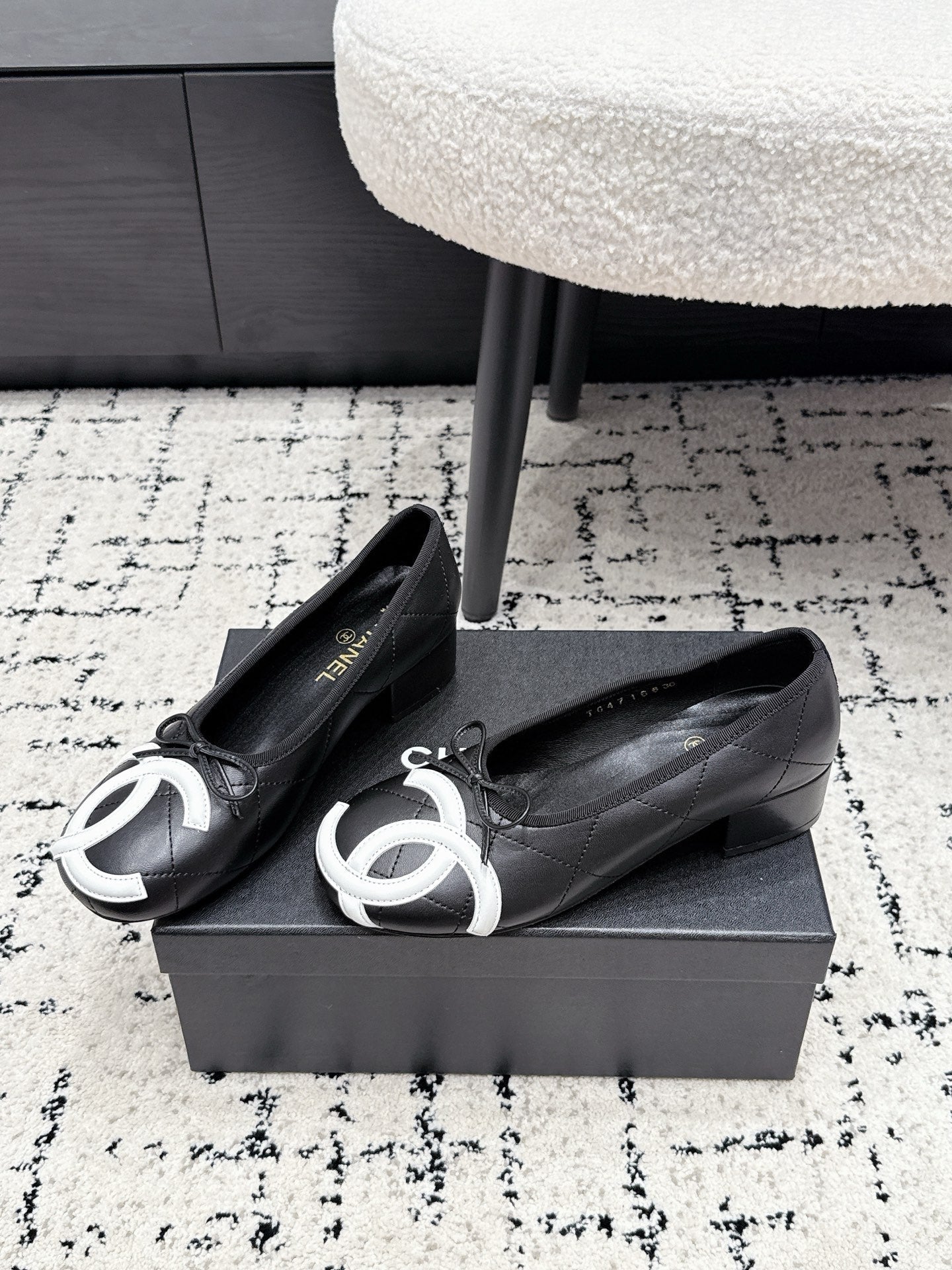 CHANEL 26S HIGH HEELS IN BLACK LAMBSKIN WITH BOW