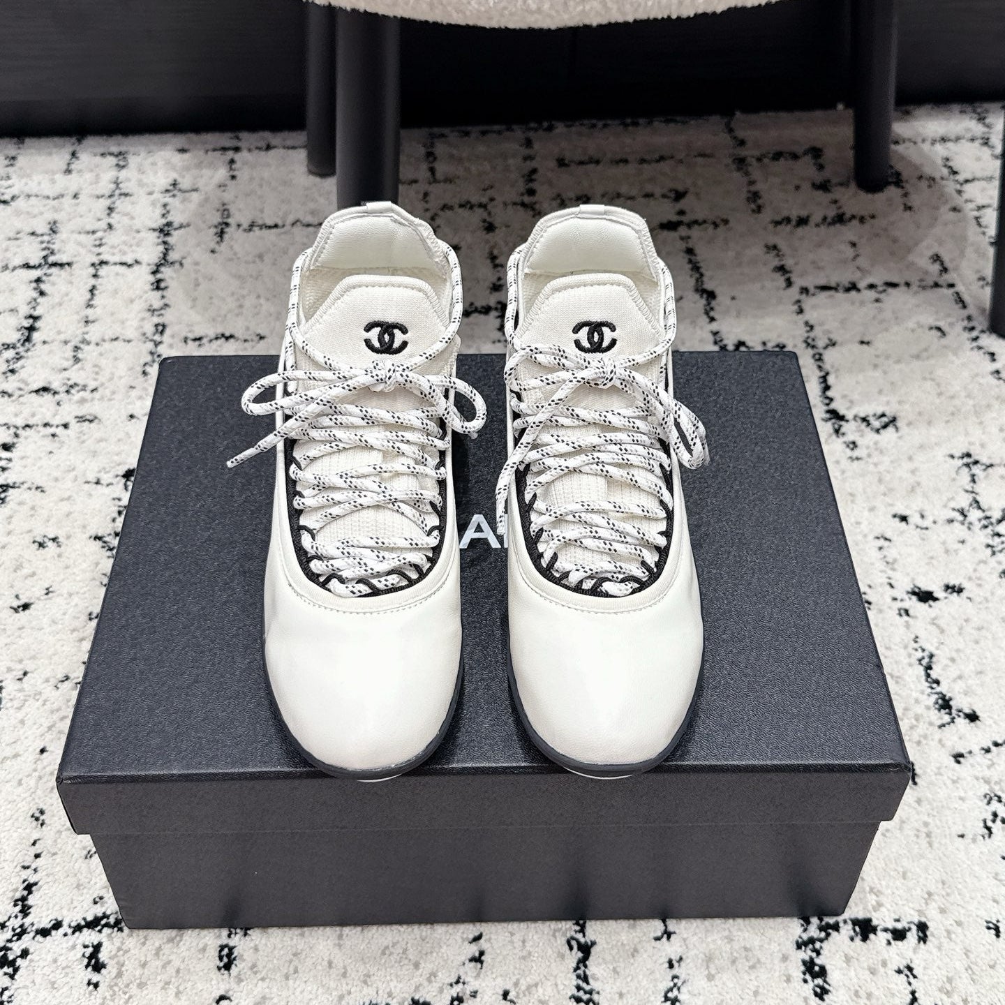 CHANEL 26S LACE-UP SNEAKERS IN WHITE FABRIC AND LAMBSKIN