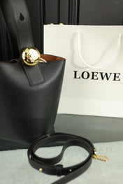 LOE MINI 19 PEBBLE BUCKET IN BLACK MELLOW CALFSKIN