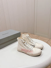 HIGH-TOP SNEAKERS GRAFFITI IN WHITE CANVAS