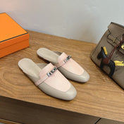 HM 26S OZ MULE IN BEIGE CALFSKIN & LIGHT PINK LIZARD GOLD HARDWARE