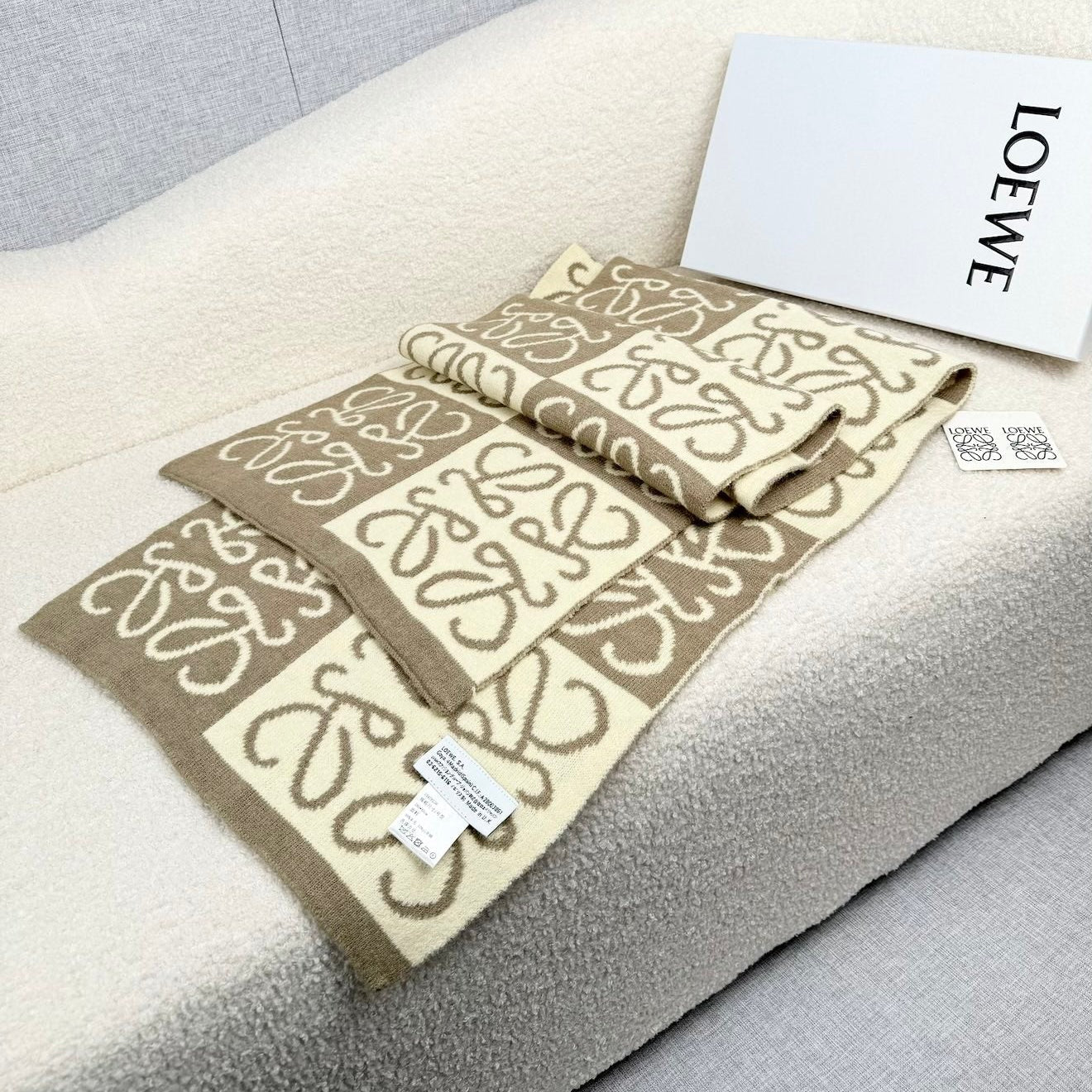 LOEWE 26S SCARF 190 IN CASHMERE 126253