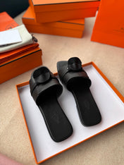 0RAN SANDALS IN BLACK CALFSKIN