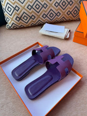 0RAN SANDALS IN ROYAL PURPLE CALFSKIN