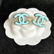 CHANEL 26S DOUBLE C LOGO TURQUOISE ENAMEL STUD EARRINGS IN GOLD METAL 630067