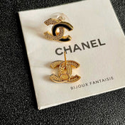 CHANEL 26S DOUBLE C LOGO BLACK ENAMEL & CRYSTAL ROUND STUD EARRINGS IN GOLD METAL 631030