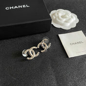 CHANEL 26S DOUBLE C LOGO CRYSTAL STUD EARRINGS IN SILVER METAL 631902