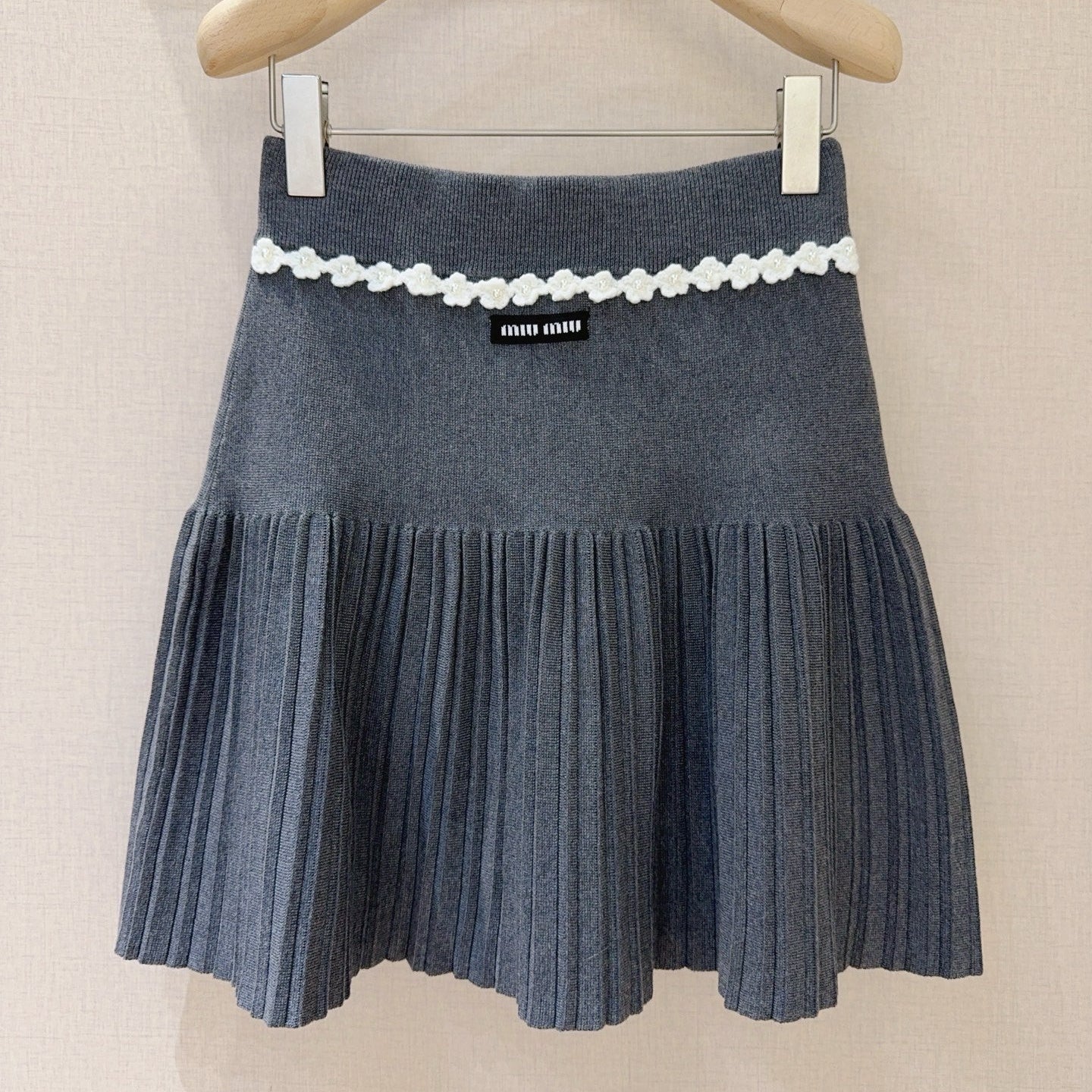 MIUMIU 26S PLEATED KNIT SKIRT 950
