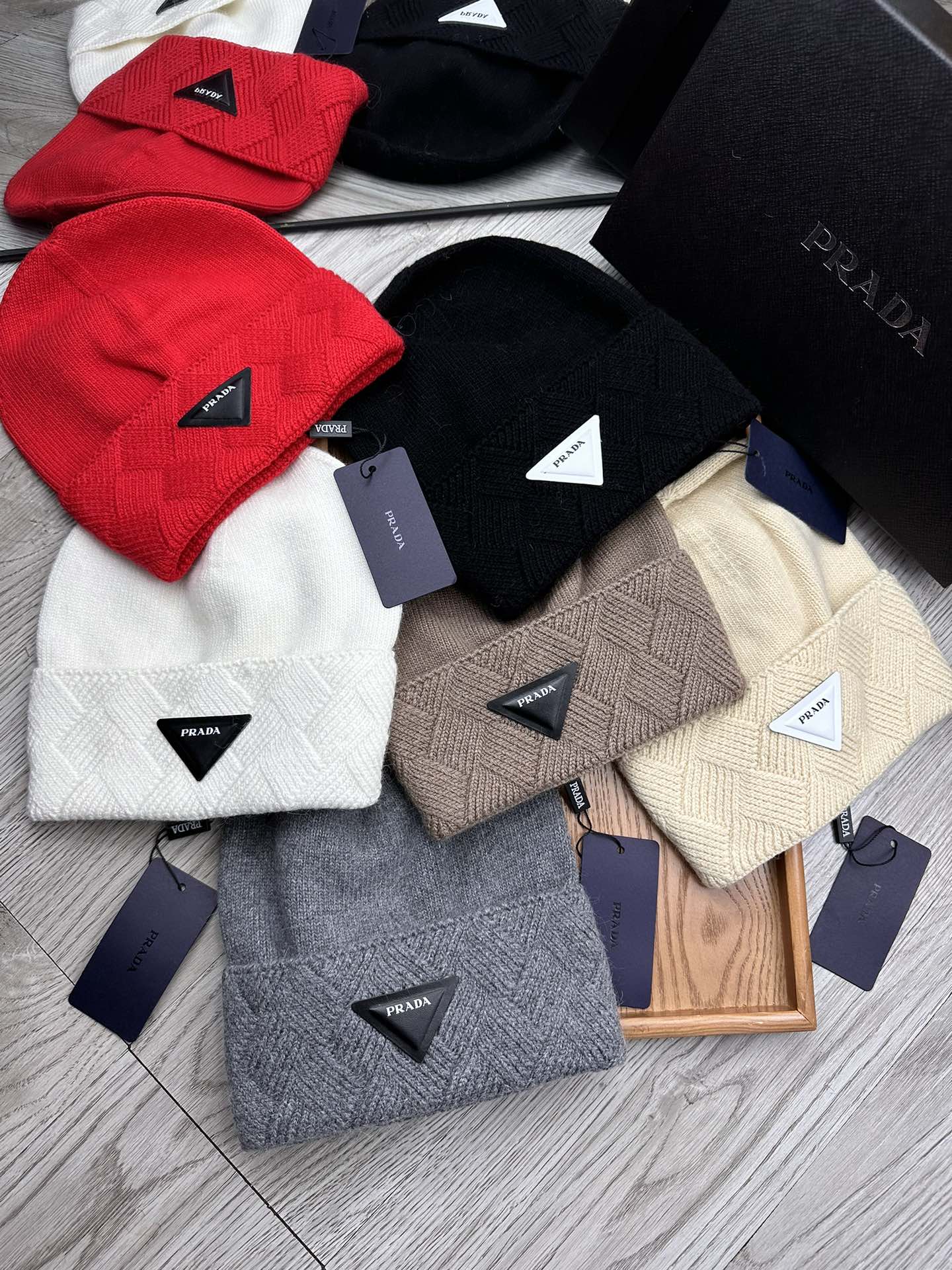 BEANIE HAT IN SHADOW GRAY WOOL AND RABBIT FUR 342034