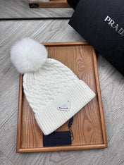 BEANIE HAT IN WHITE WOOL 352376