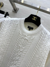 CHANEL 26S SWEATER 677