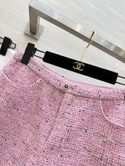 CHANEL 26S SHORT-SLEEVE WOOL TOP AND SHORTS SET 929