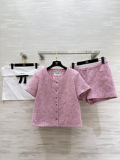 CHANEL 26S SHORT-SLEEVE WOOL TOP AND SHORTS SET 929