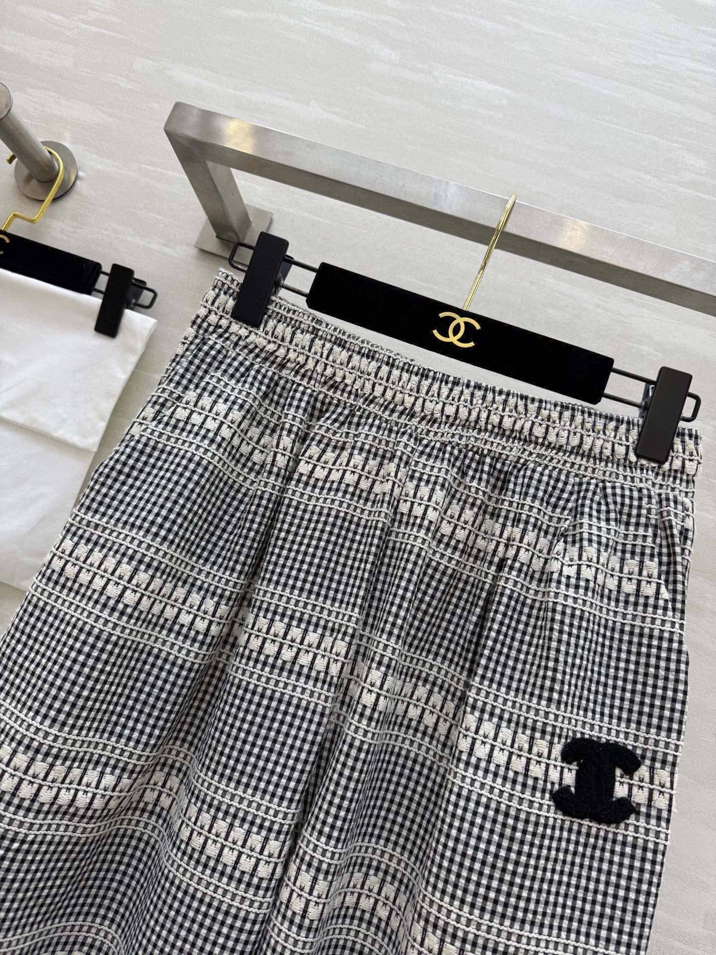 CHANEL 26S WIDE-LEG PLAID PANTS 971