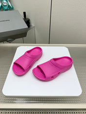 POOL CROCS IN HOT PINK RUBBER