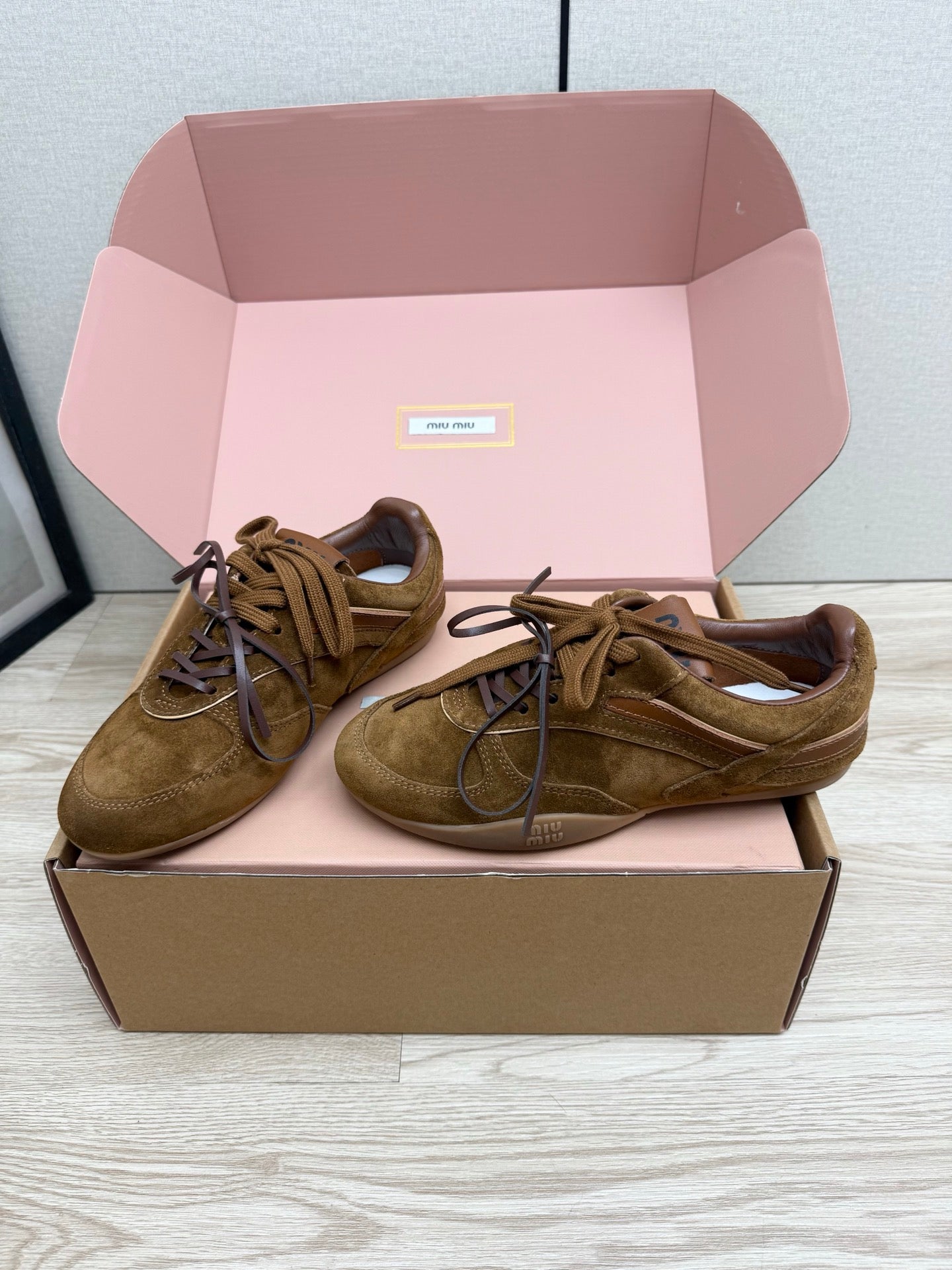 MIUMIU 26S SNEAKERS IN BROWN SUEDE STYLE 10