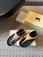 THE ROW 26S THONG SANDALS IN LIGHT BROWN SUEDE