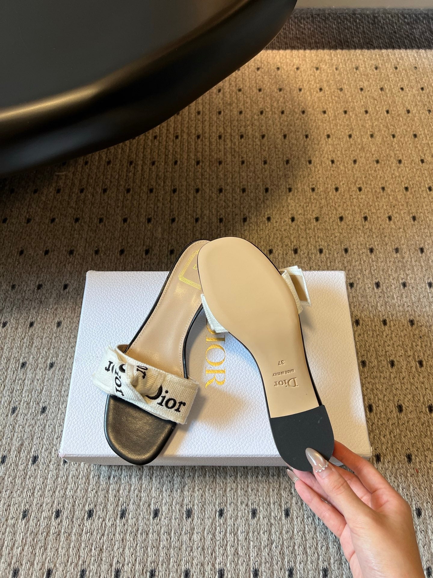 DIOR 26S HIGH-HEEL SANDALS 40 MM IN WHITE FABRIC AND  BLACK LAMBSKIN