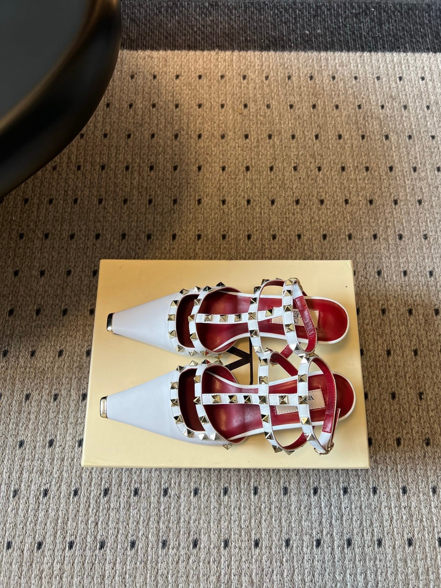 VALENTINO 26S ROCKSTUD HIGH HEELS 40 MM IN WHITE CALFSKIN