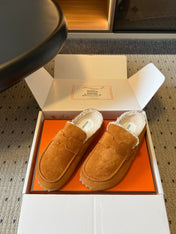 HM 26S DESTIN MULES IN COGNAC BROWN SUEDE