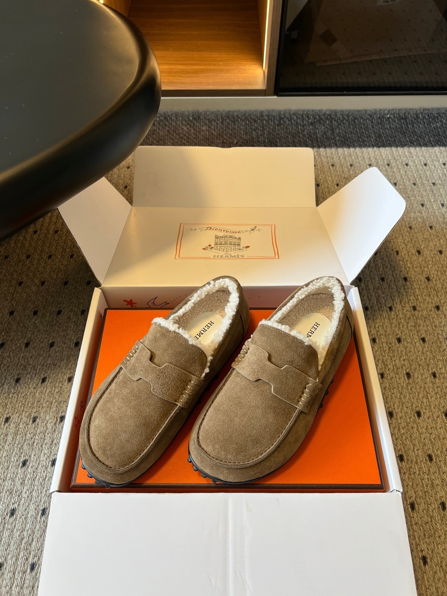 HM 26S DESTIN LOAFERS IN GREYISH BEIGE SUEDE