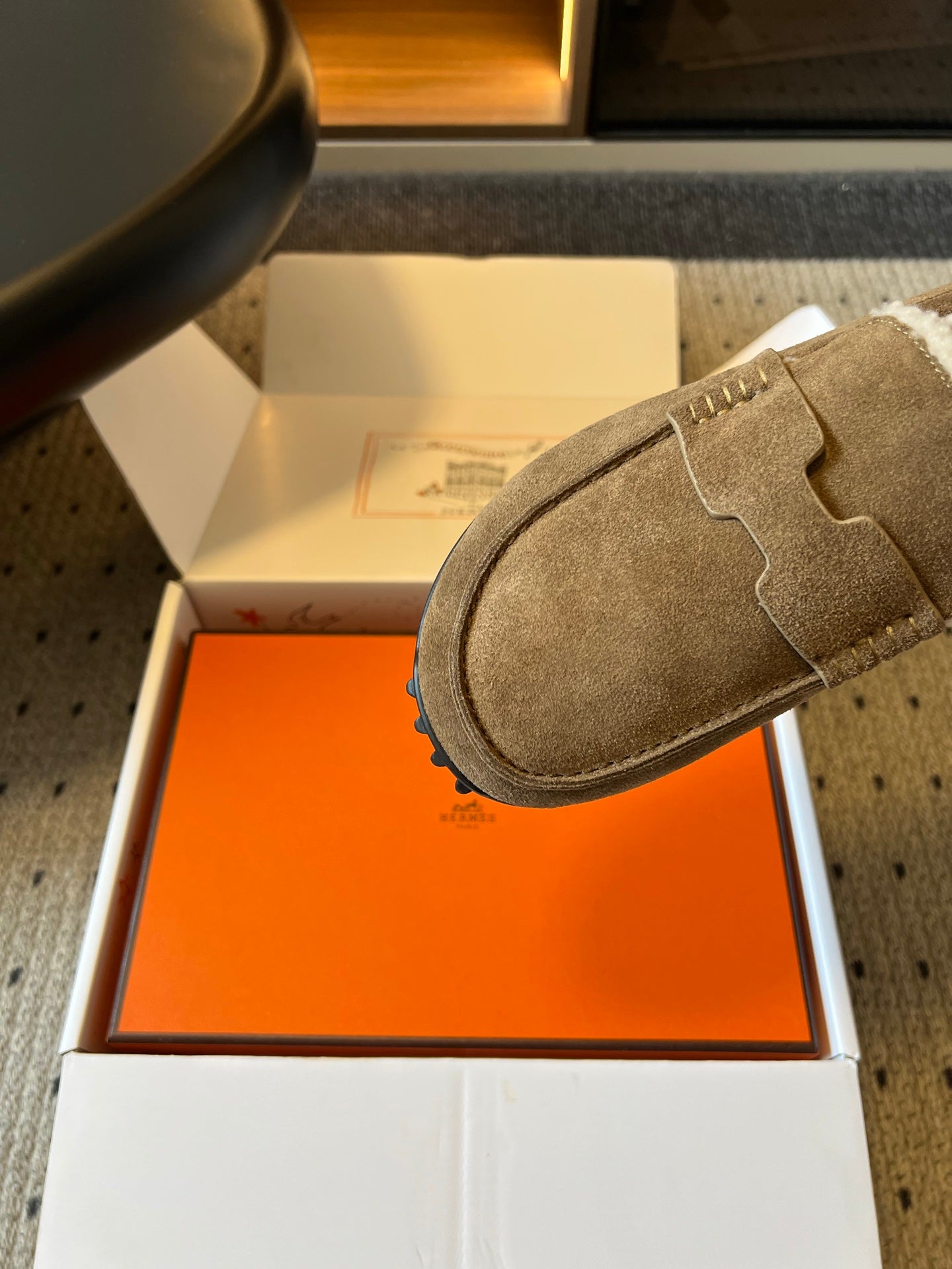 HM 26S DESTIN LOAFERS IN GREYISH BEIGE SUEDE
