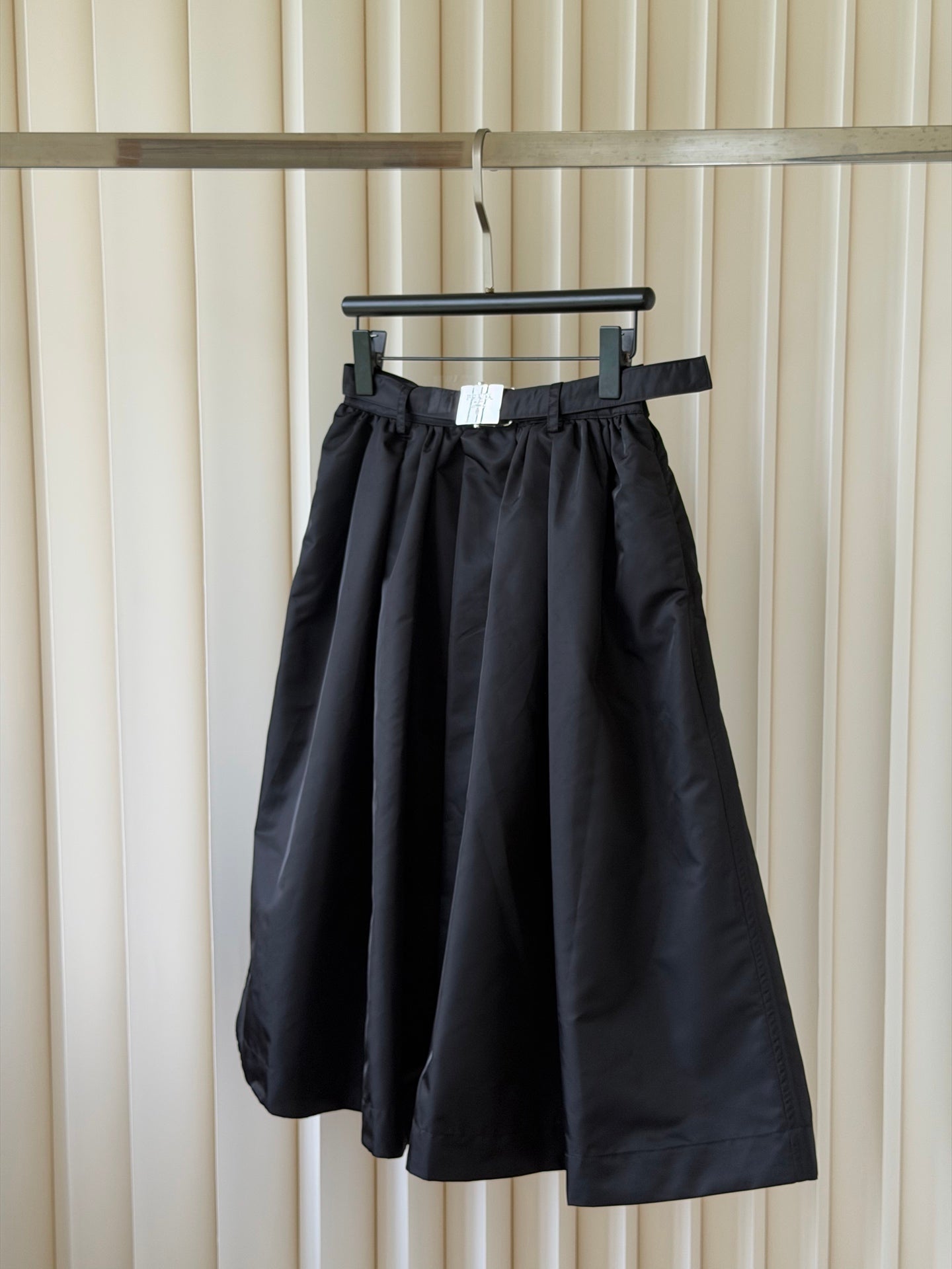 PRADA 26S PLEATED MIDI SKIRT STYLE 941