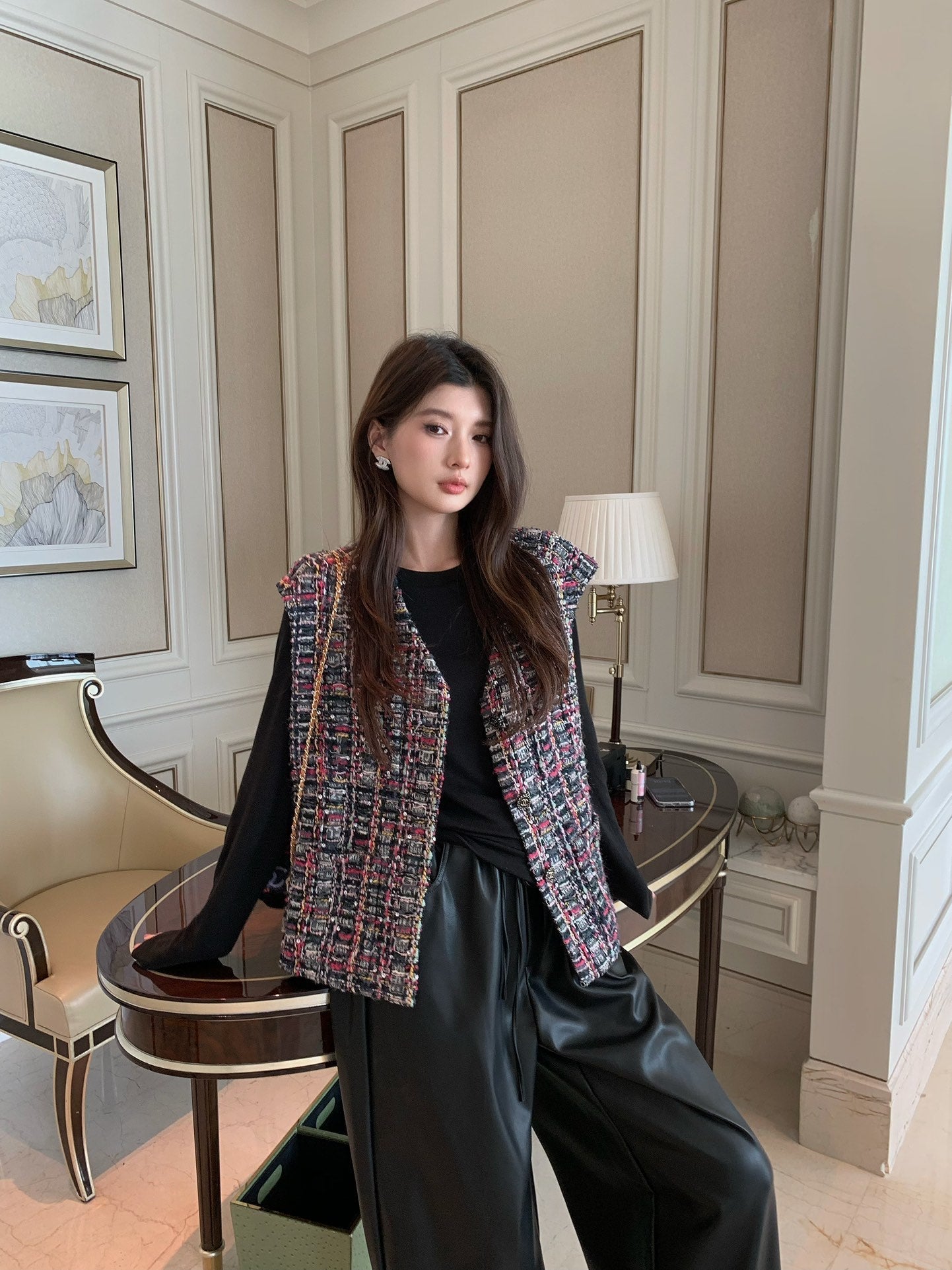CHANEL 25S ROUND NECK TWEED VEST STYLE 152