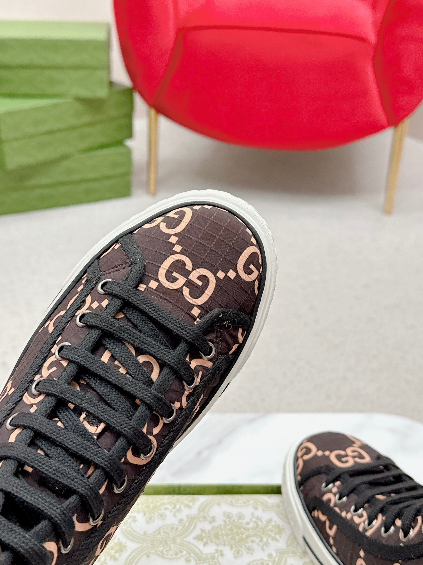 GUCCI 26S HIGH TOP SNEAKERS IN BROWN GG MONOGRAM CANVAS