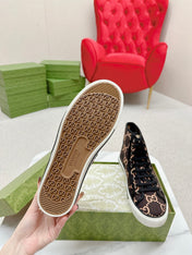 GUCCI 26S HIGH TOP SNEAKERS IN BROWN GG MONOGRAM CANVAS