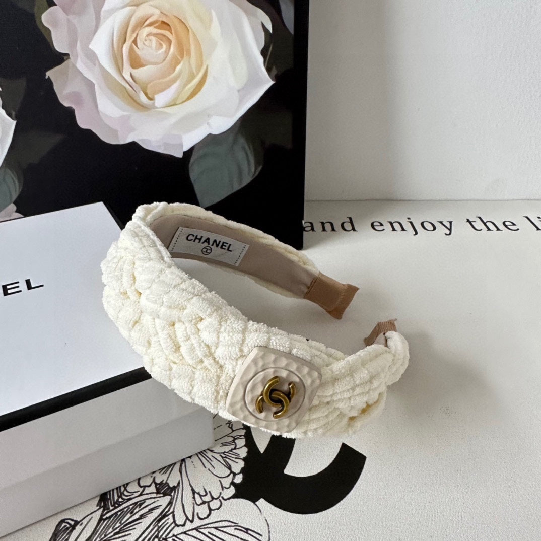 WHITE WOOL HAIRBAND 412461