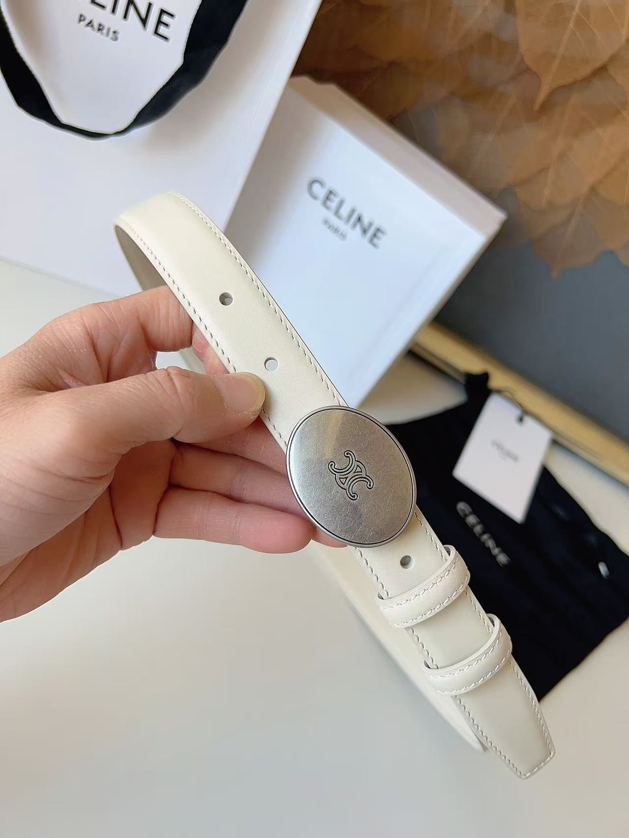 CELINE 26S BELT 25 MM IN WHITE CALFSKIN 672302