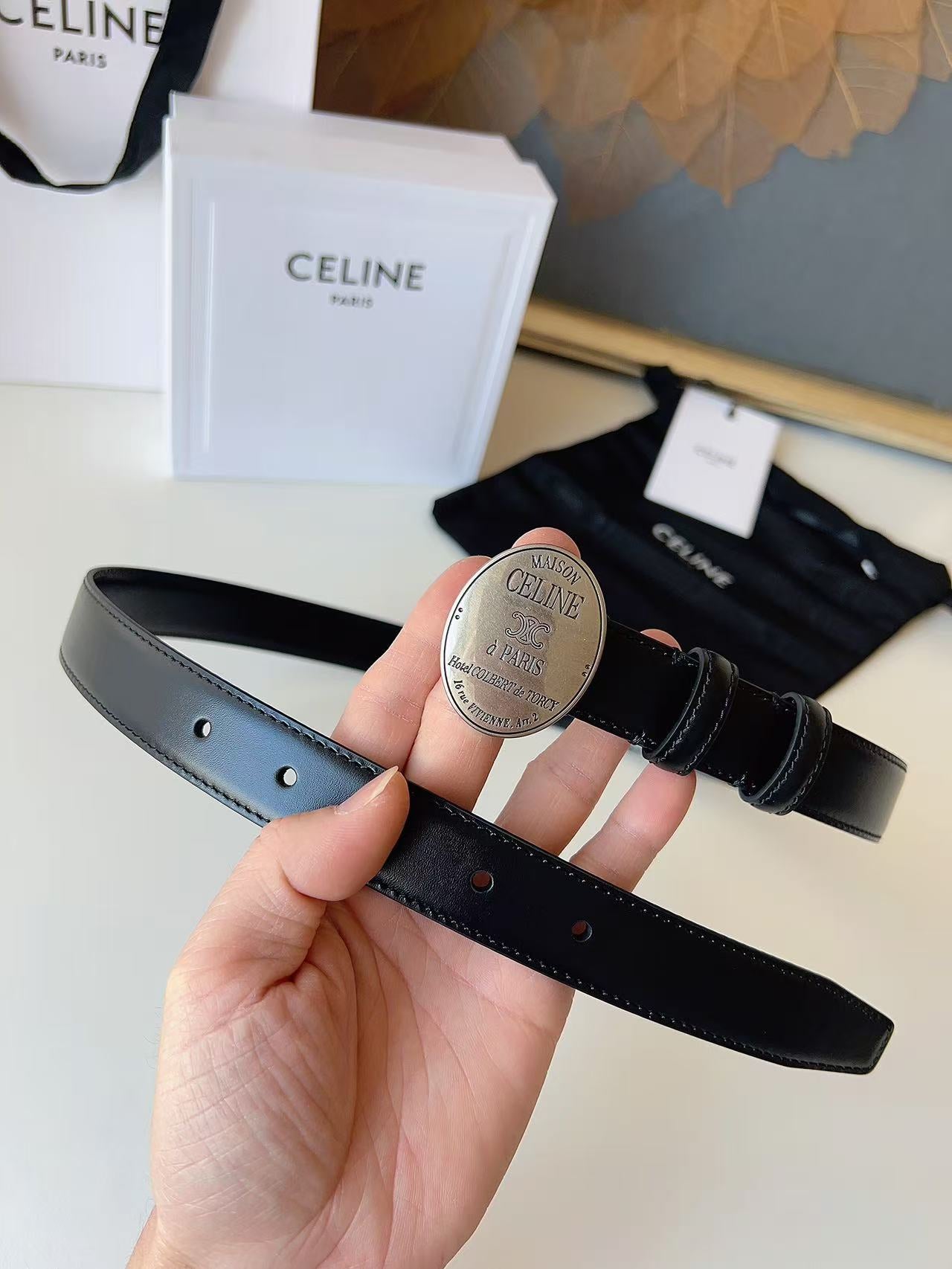 CELINE 26S BELT 25 MM IN BLACK CALFSKIN 672305