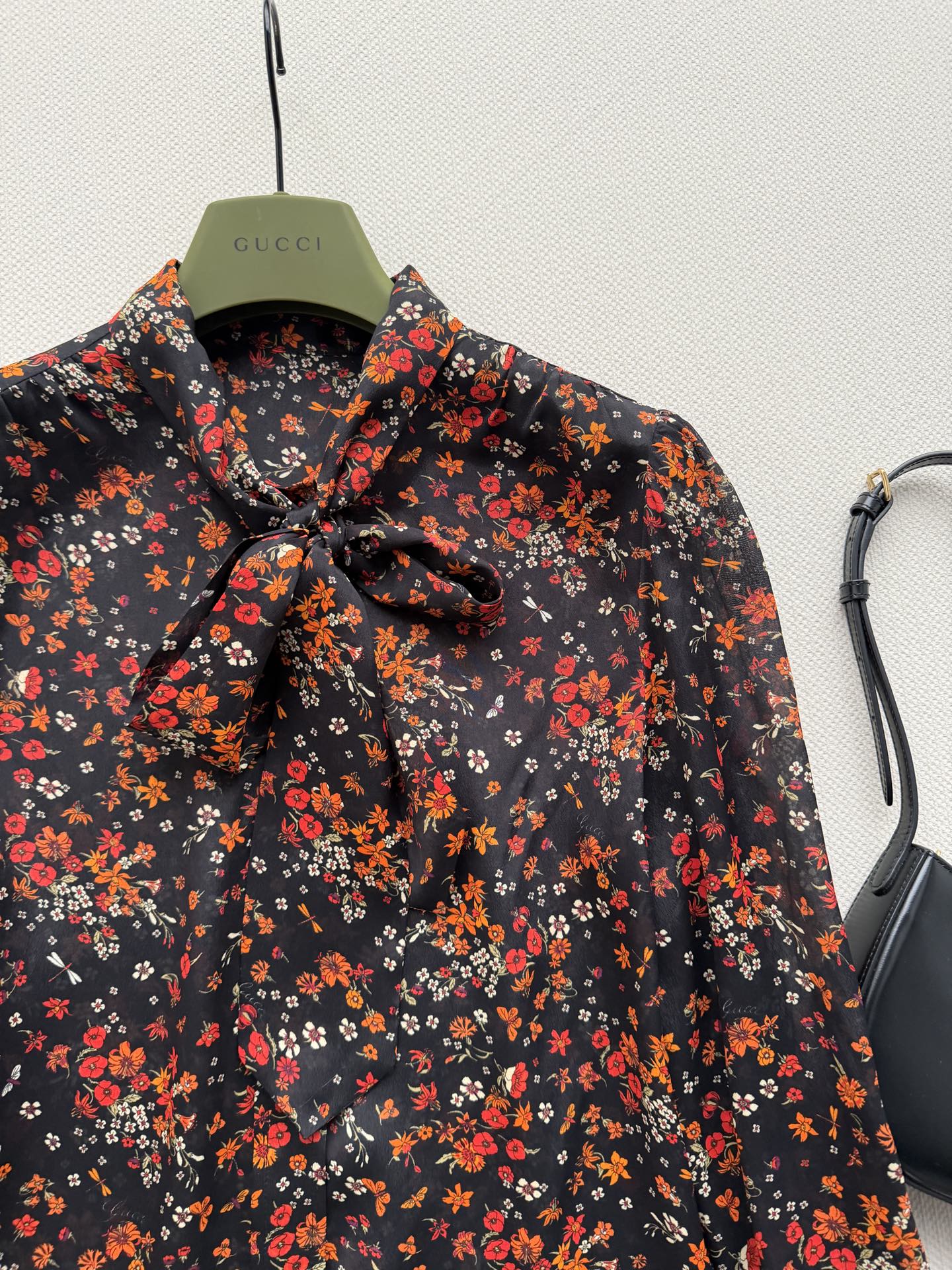 GUCCI 26S LONG-SLEEVE FLORAL BOW-TIE BLOUSE 485