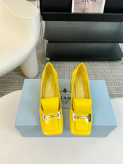 SQUARE TOE PUMPS IN YELLOW GLOSSY CALFSKIN ATTACHED BOW