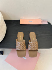 MIUMIU 26S IVETTE WOVEN SLIDE SANDALS IN BROWN CALFSKIN