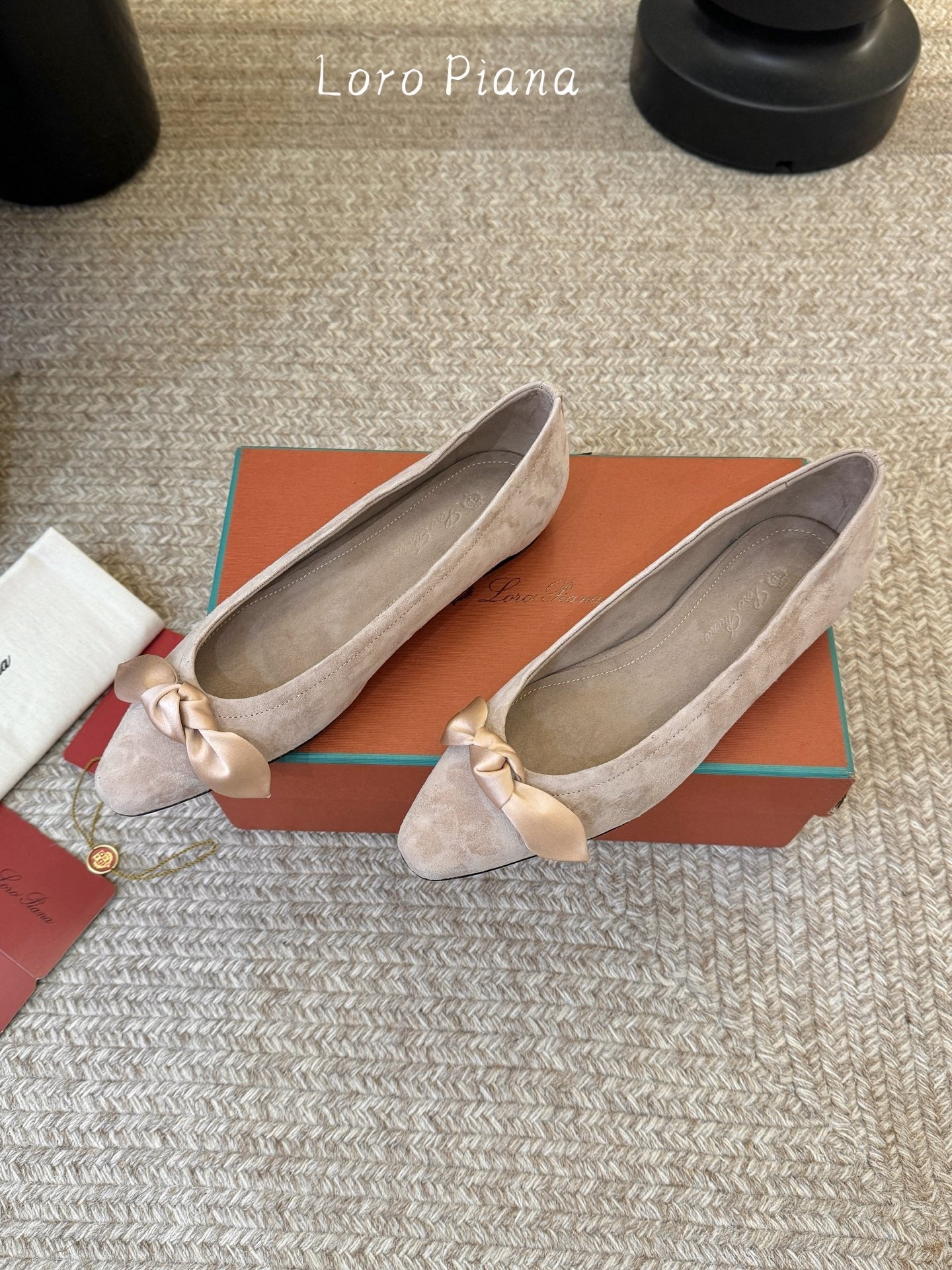LP 26S BALLET FLATS IN NUDE PINK SUEDE WITH SATIN BOW