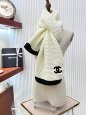 KNIT SCARF 200 CM IN WHITE CASHMERE WITH BLACK LOGO 383911